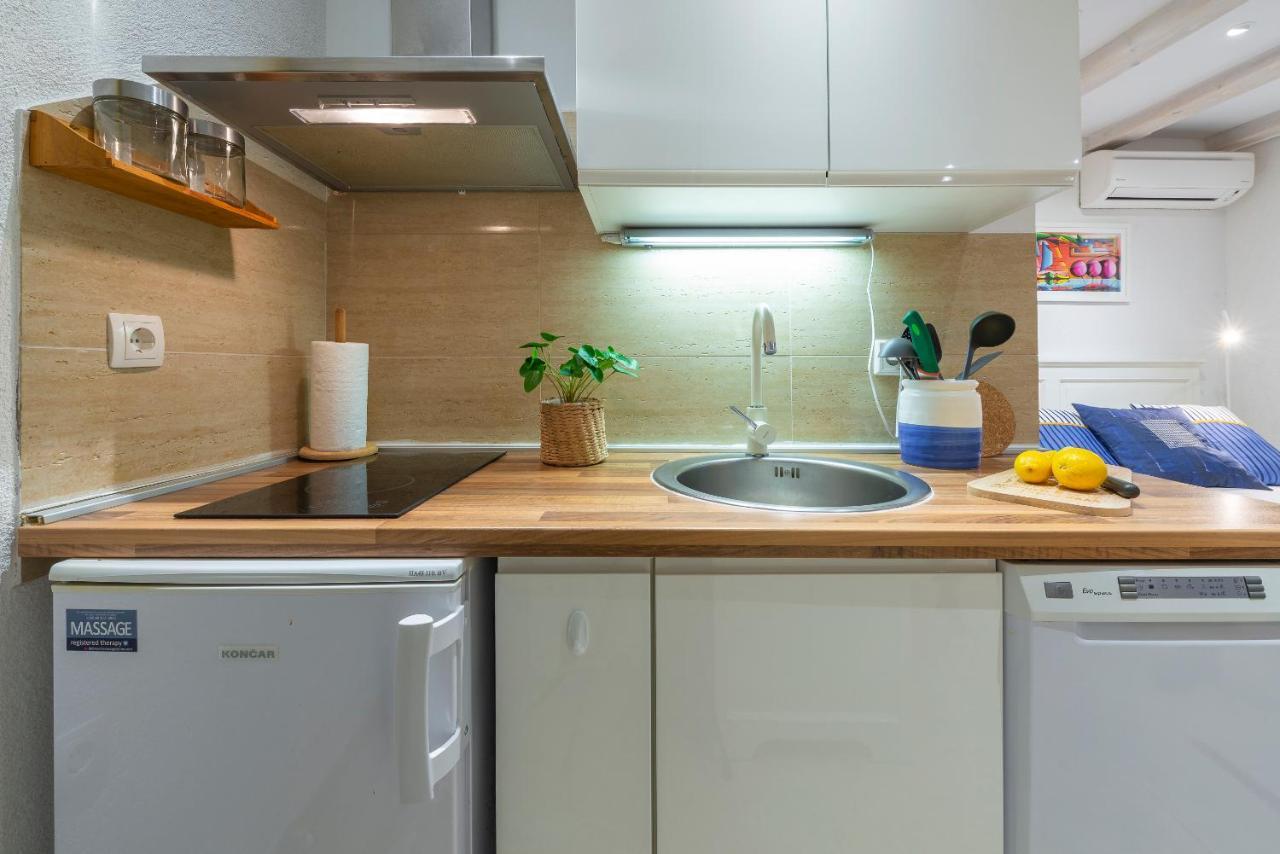 Apartment Neva ดูบรอฟนิก ภายนอก รูปภาพ
